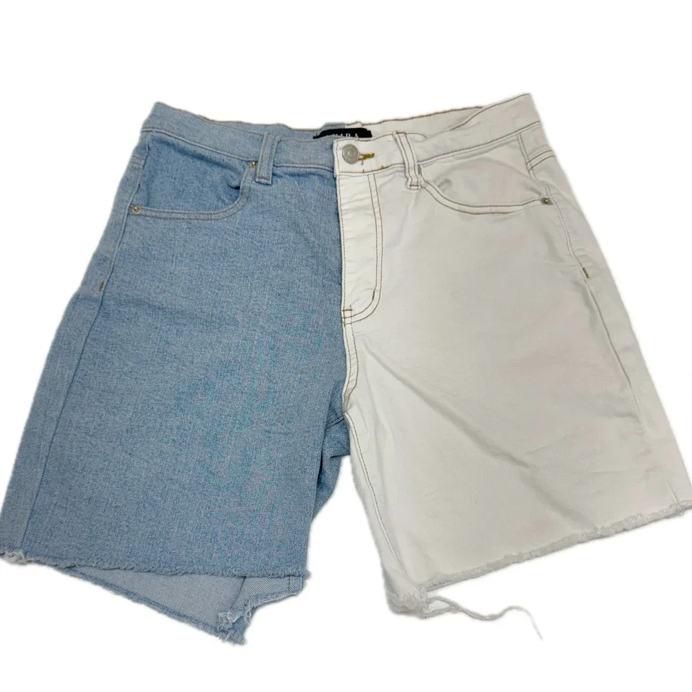 AKIRA Shorts Womens Large Blue White Two Tone Colorblock Cut Off Streetwear